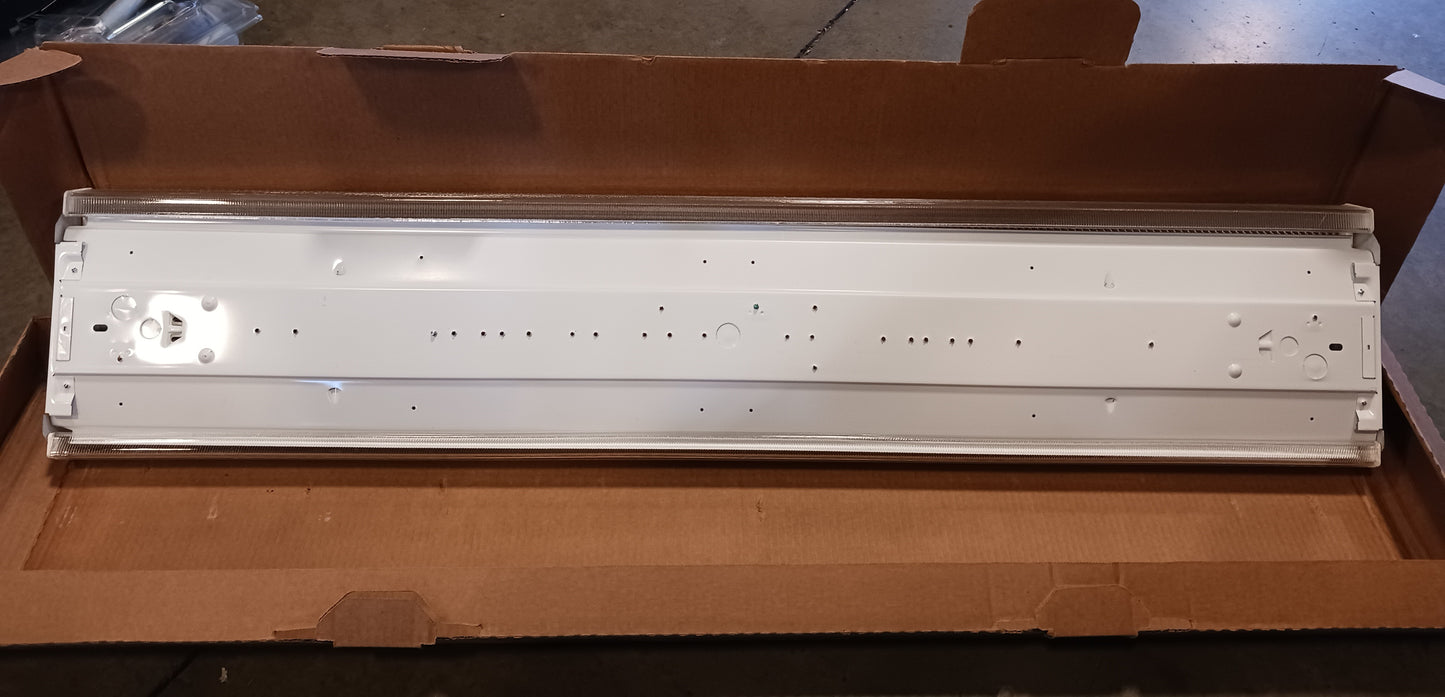 Lithonia Lighting Fluorescent Round 2 lamp, 4 feet, MultiVolt Wraparound Light, 32W T8