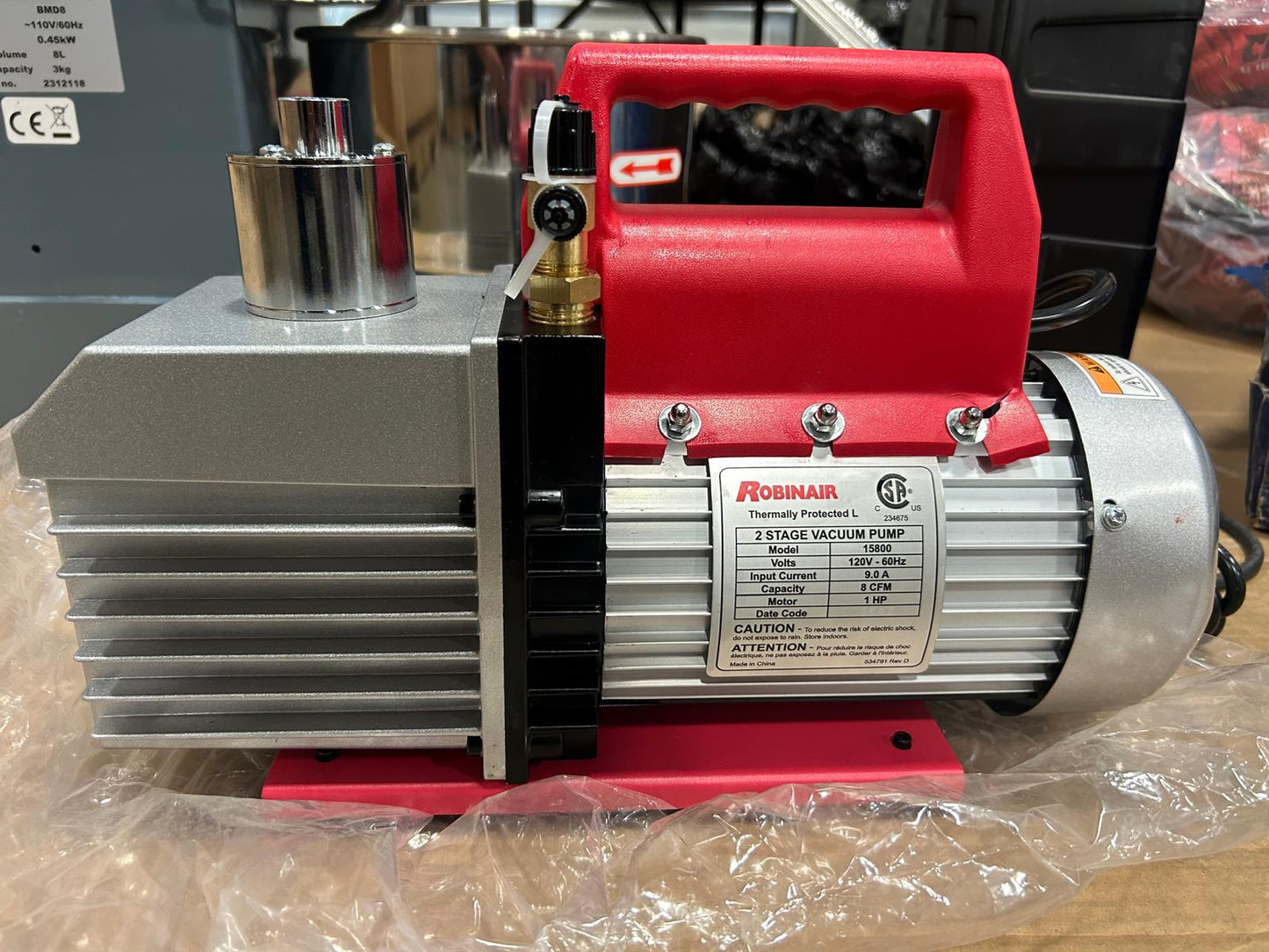 Robinair 15800 VacuMaster Economy Vacuum Pump - 2-Stage, 8 CFM, CHROME,Red/Silver (look at the pictures)