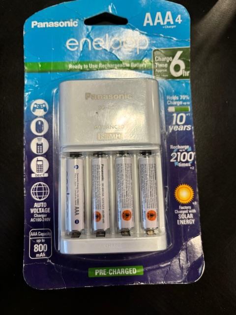 Eneloop Panasonic BQ-CC17SBA Advanced Individual Battery Charger with 4 LED Charge Indicator Lights, White