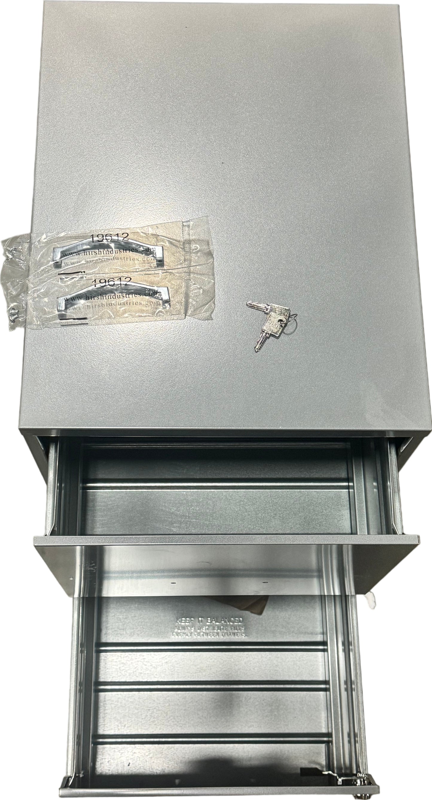 Realspace 735854737221 18"D Vertical 2-Drawer File Cabinet Artic Silver / New