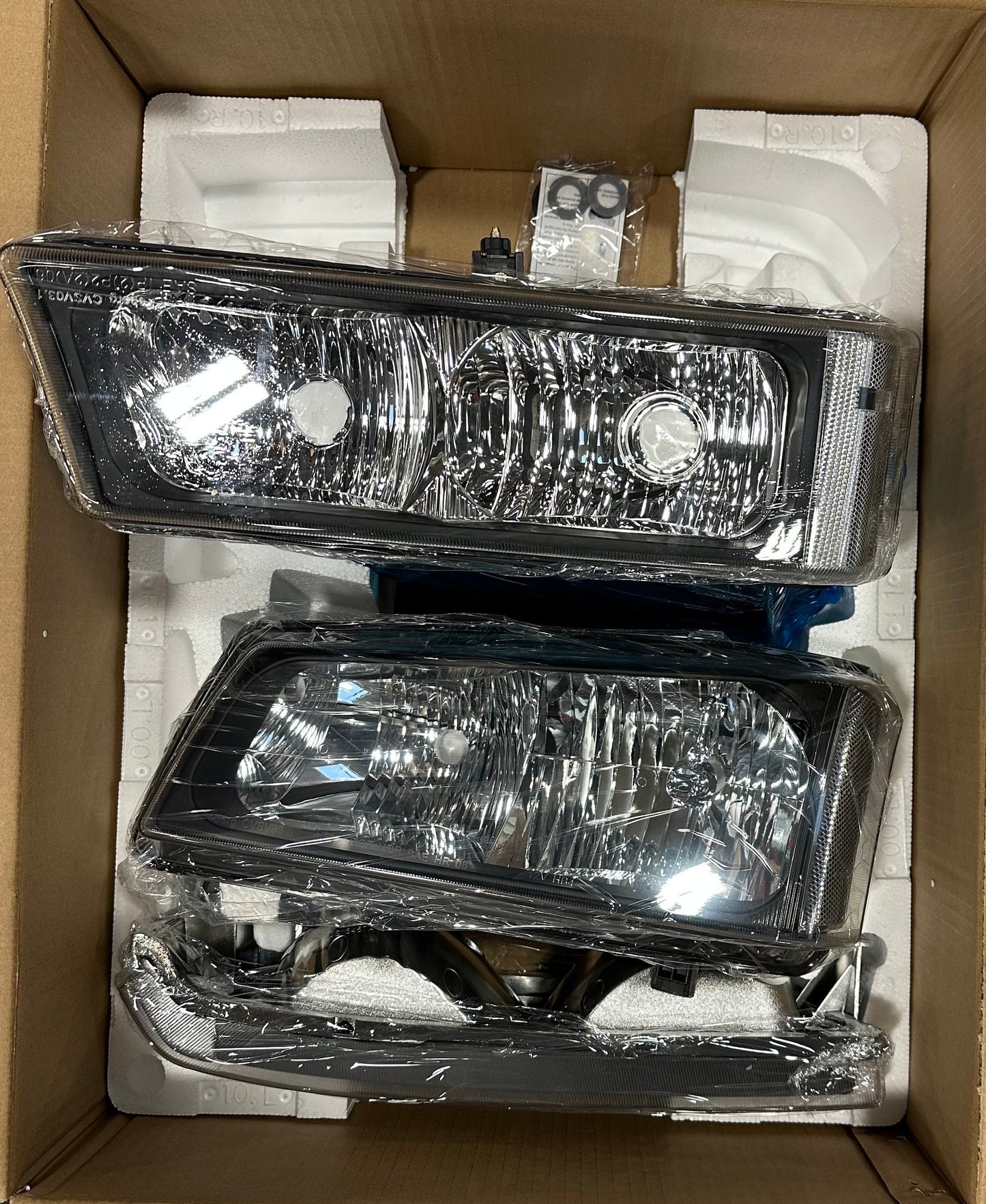 MOSTPLUS Headlight Assembly 2003-2007 with Chrome