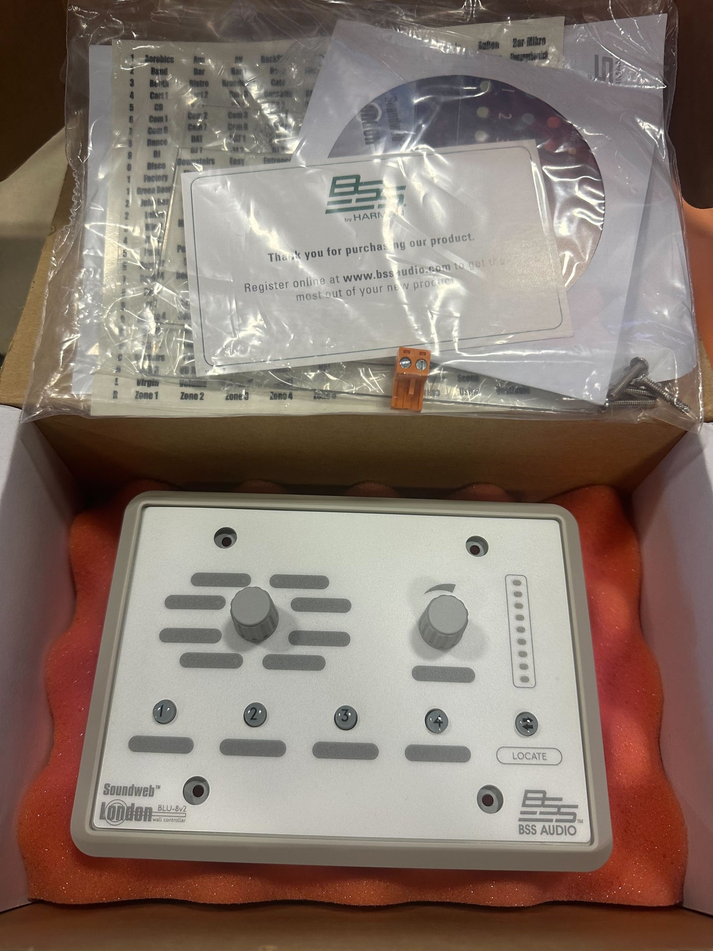 BSS BLU8-V2-WHT Programmable Zone Controller
