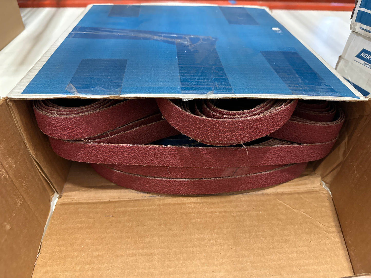 Box of 50 Norton Sanding Belt, 42 in Length, 1 in Width, Aluminum Oxide, 36 Grain Coarse, Coated