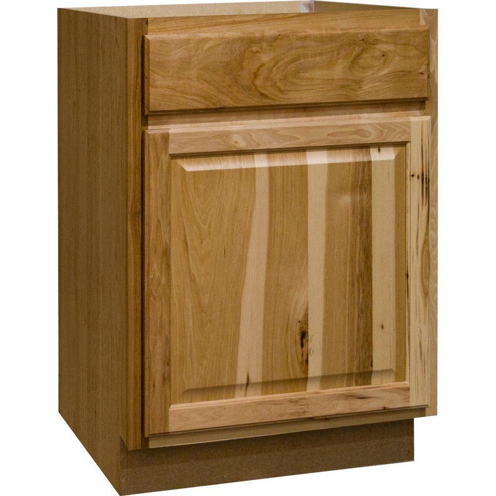 24x34.5x24 in. Hampton Base Cabinet with Ball-Bearing Drawer Glides in Natural Hickory