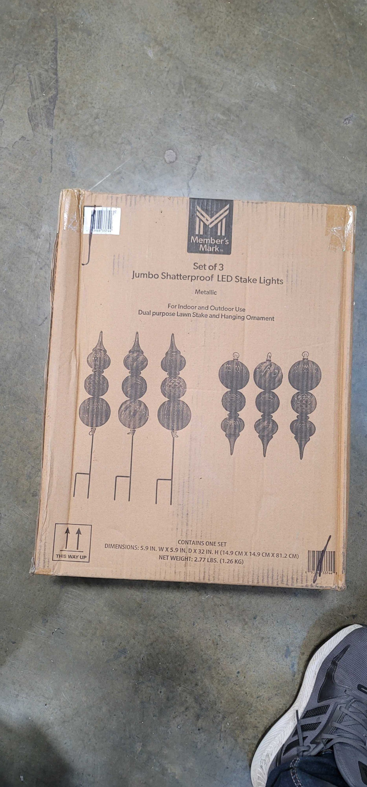 Member's Mark Jumbo Pre-Lit Shatterproof Ornament Stake Lights, Set of 3