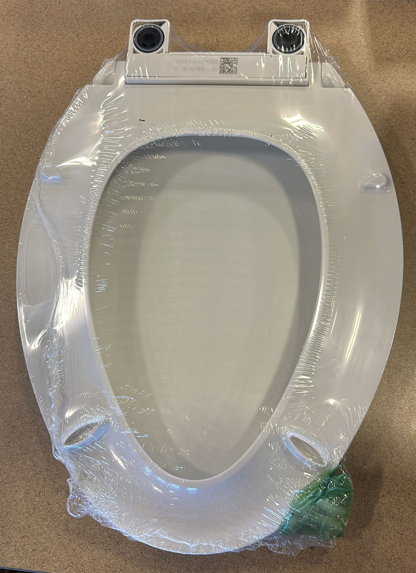 Kohler Cachet Elongated Closed Front Toilet Seat in White