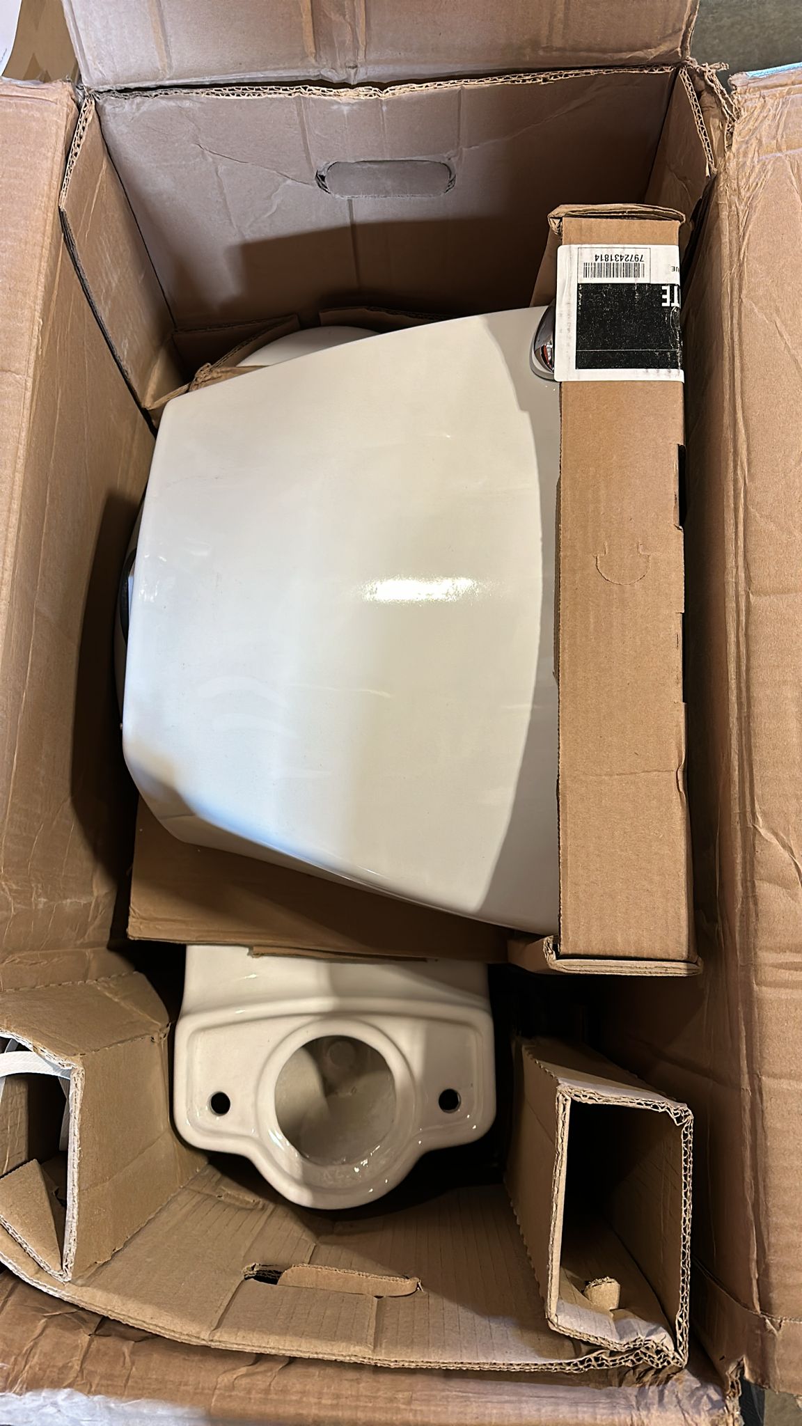 American Standard Cadet 3 toilet (tank lid not included)