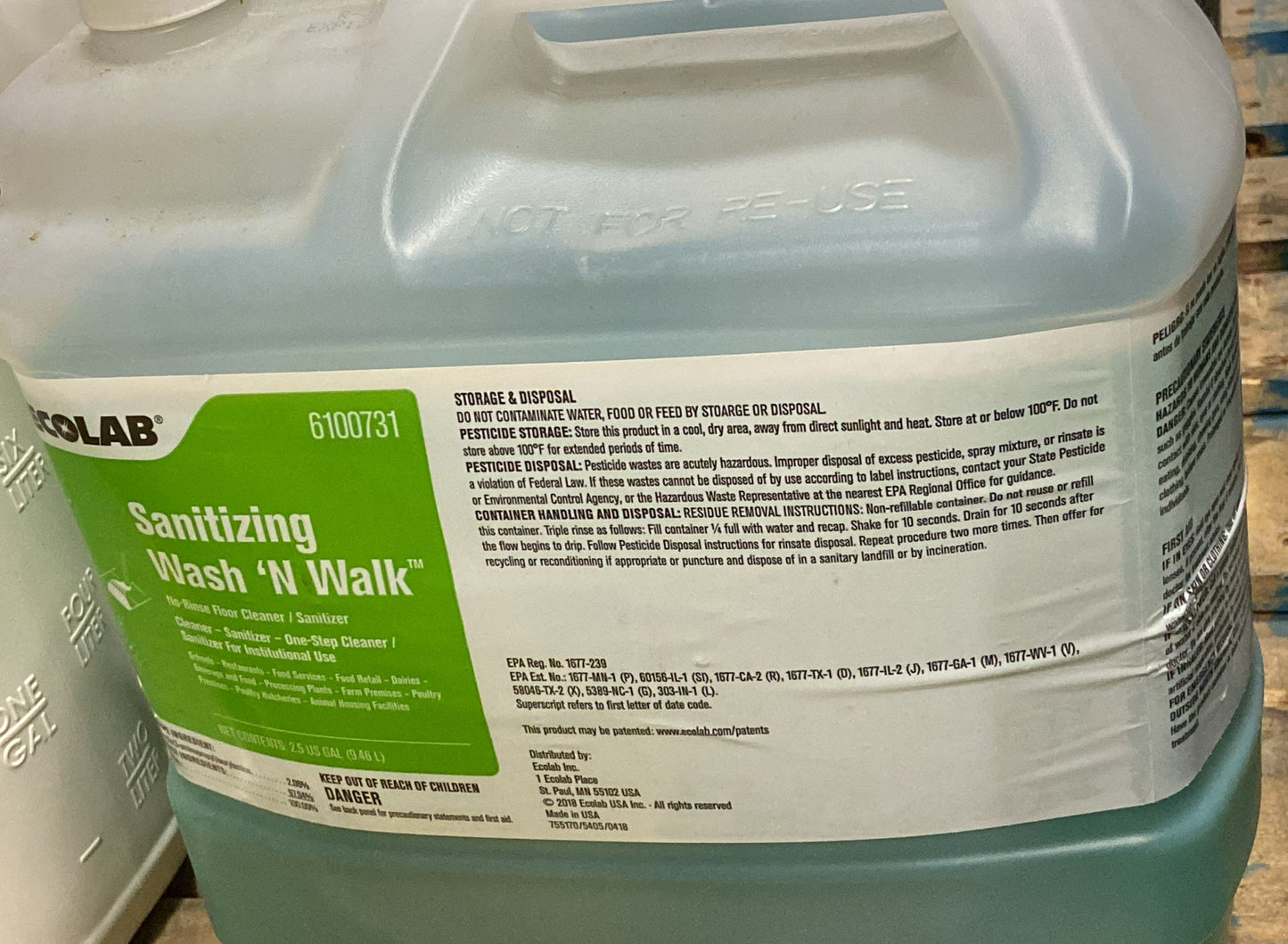 Ecolab Wash 'n Walk Sanitizing Floor Cleaner Liquid 2.5 gal.