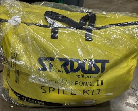 Stardust Spill Products Universal Spill Kit OSHA Approved Quick Response 2-Pack: Yellow Duffle, (15) Universal Sorbent Spill Pads, (2) 3"x4' Universal Sorbent Socks (4) Disposal Bags & Gloves Nitrile