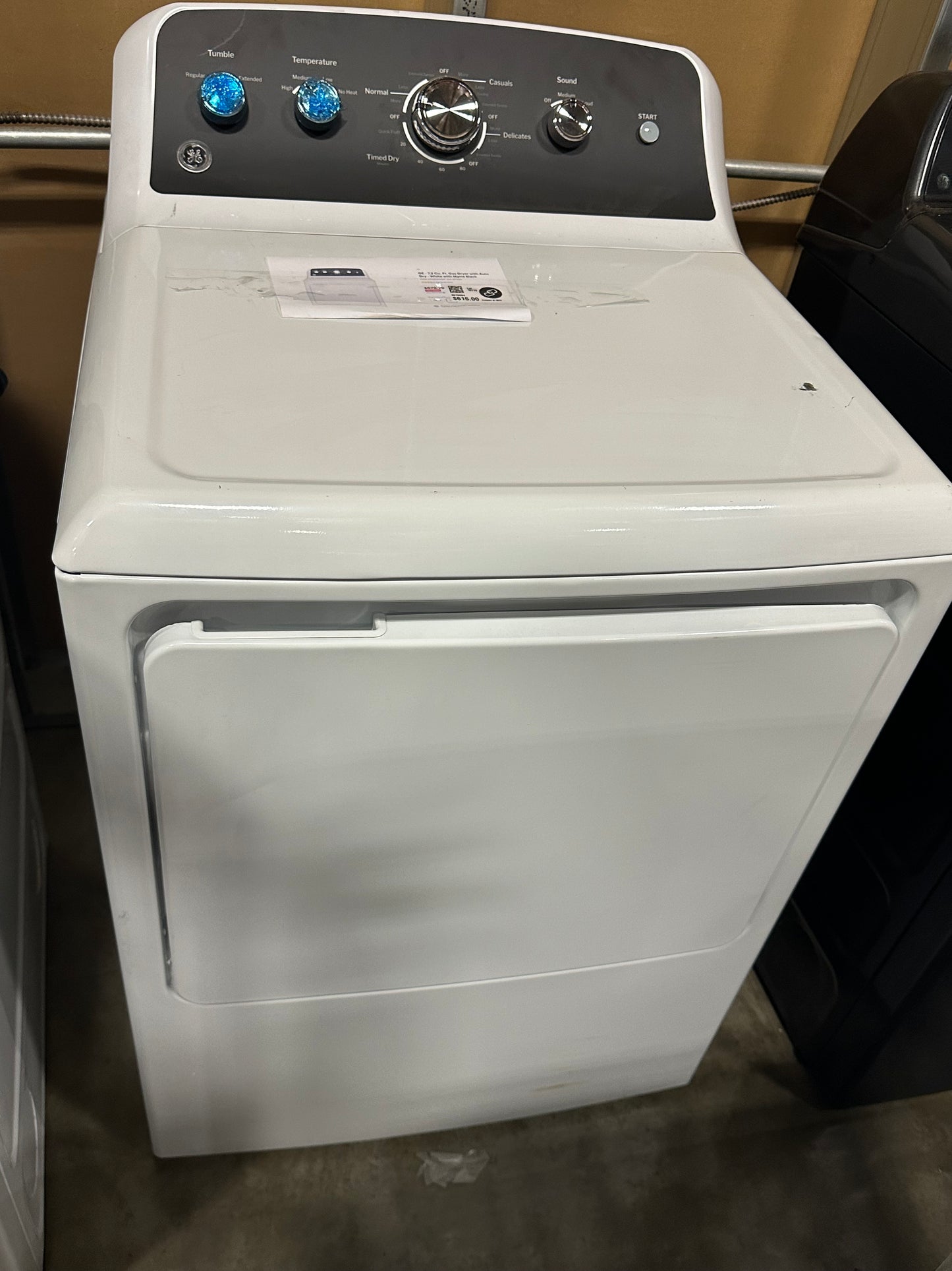 GE - 7.2 Cu. Ft. Gas Dryer with Auto Dry - White with Matte Black GTD48GASWWB