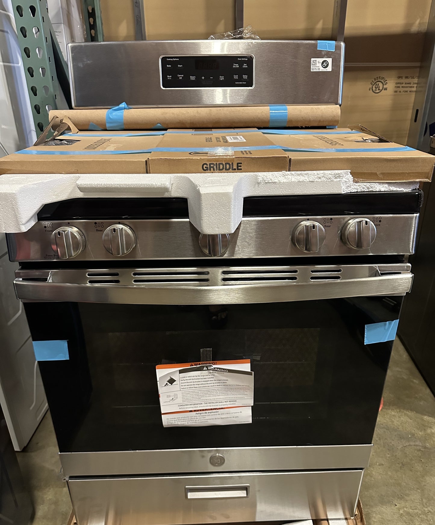 GE 30 in. 5.0 cu. ft. Freestanding Gas Range in Stainless Steel with Griddle JGBS66REKSS