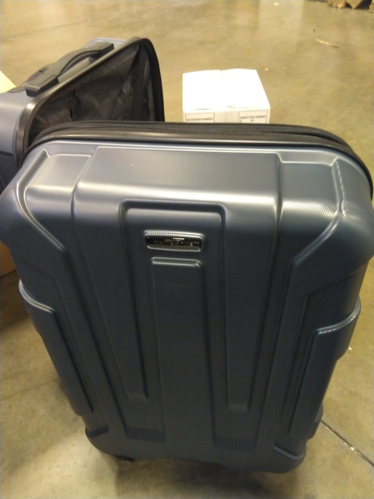 Slightly Damaged Samsonite Centric Hardside Expandable Luggage with Spinner Wheels, Blue Slate, Checked-Medium 24-Inch