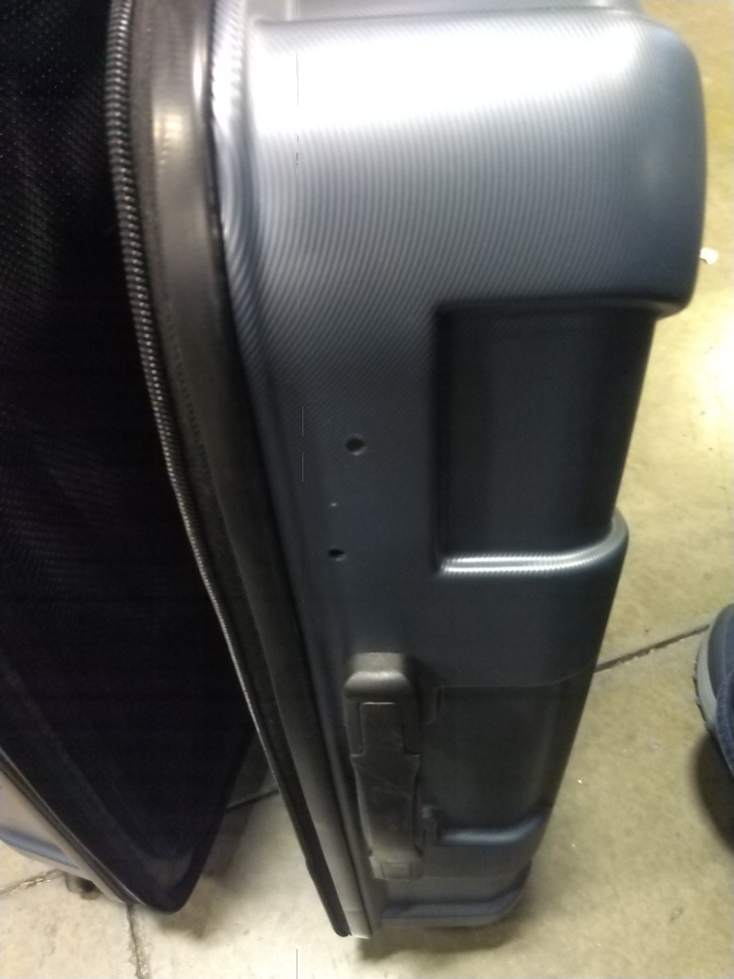 Slightly Damaged Samsonite Centric Hardside Expandable Luggage with Spinner Wheels, Blue Slate, Checked-Medium 24-Inch