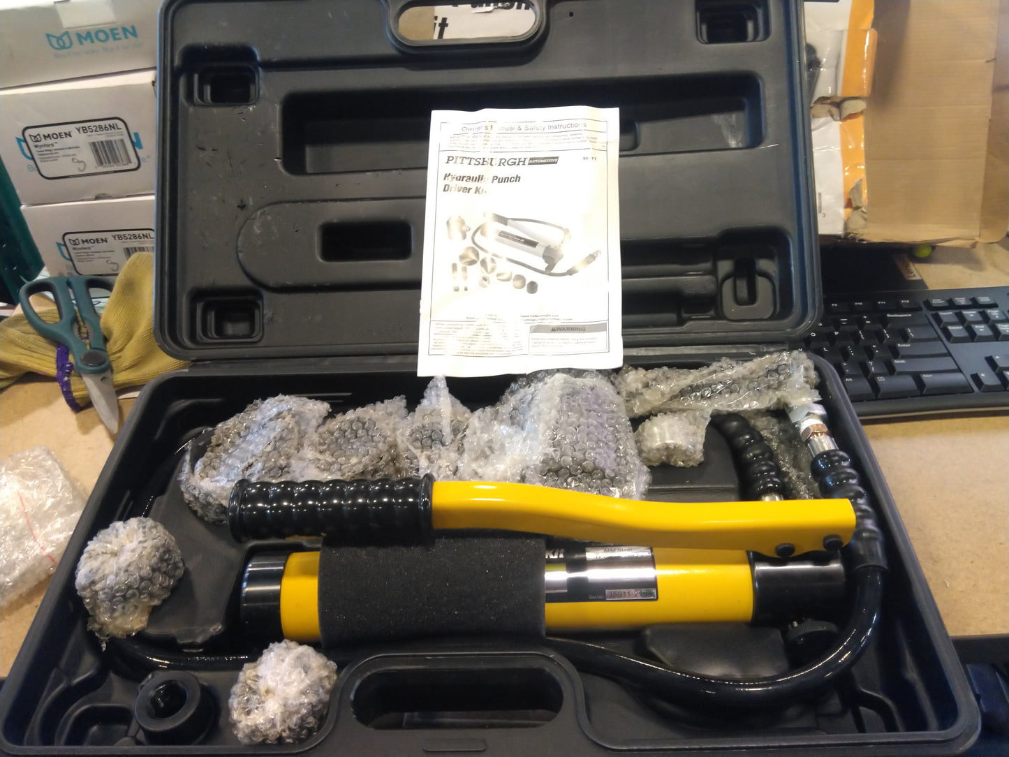 Open Box 14 Piece Hydraulic Punch Driver Kit