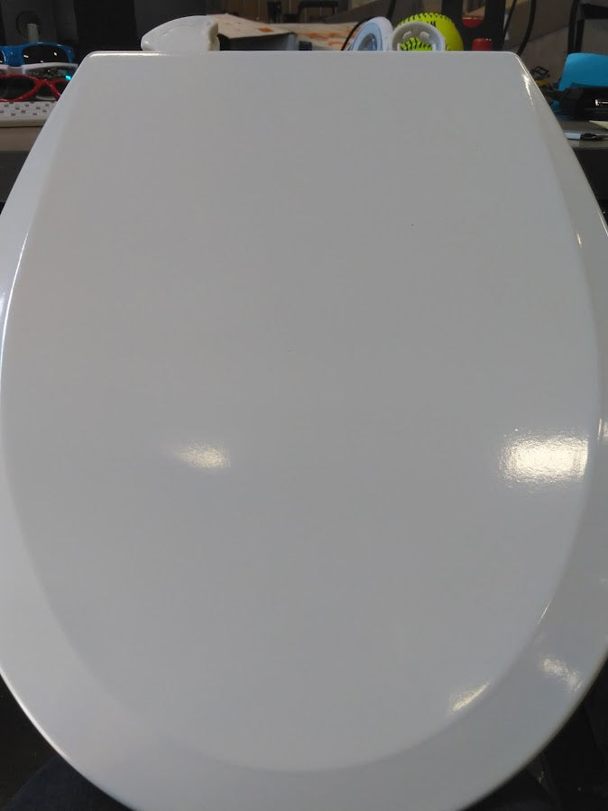 Bemis 500EC 000 Toilet Seat with Easy Clean & Change Hinges, Round, Durable Enameled Wood, White