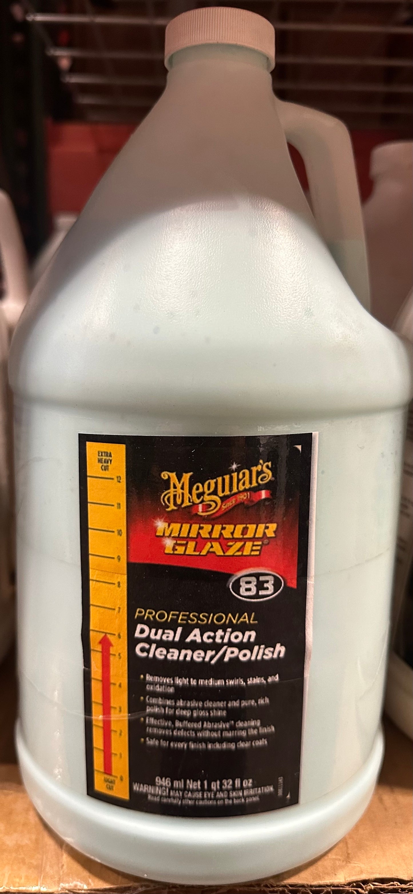 Meguiars Mirror Glaze M83 Professional Dual Action Cleaner and Polish