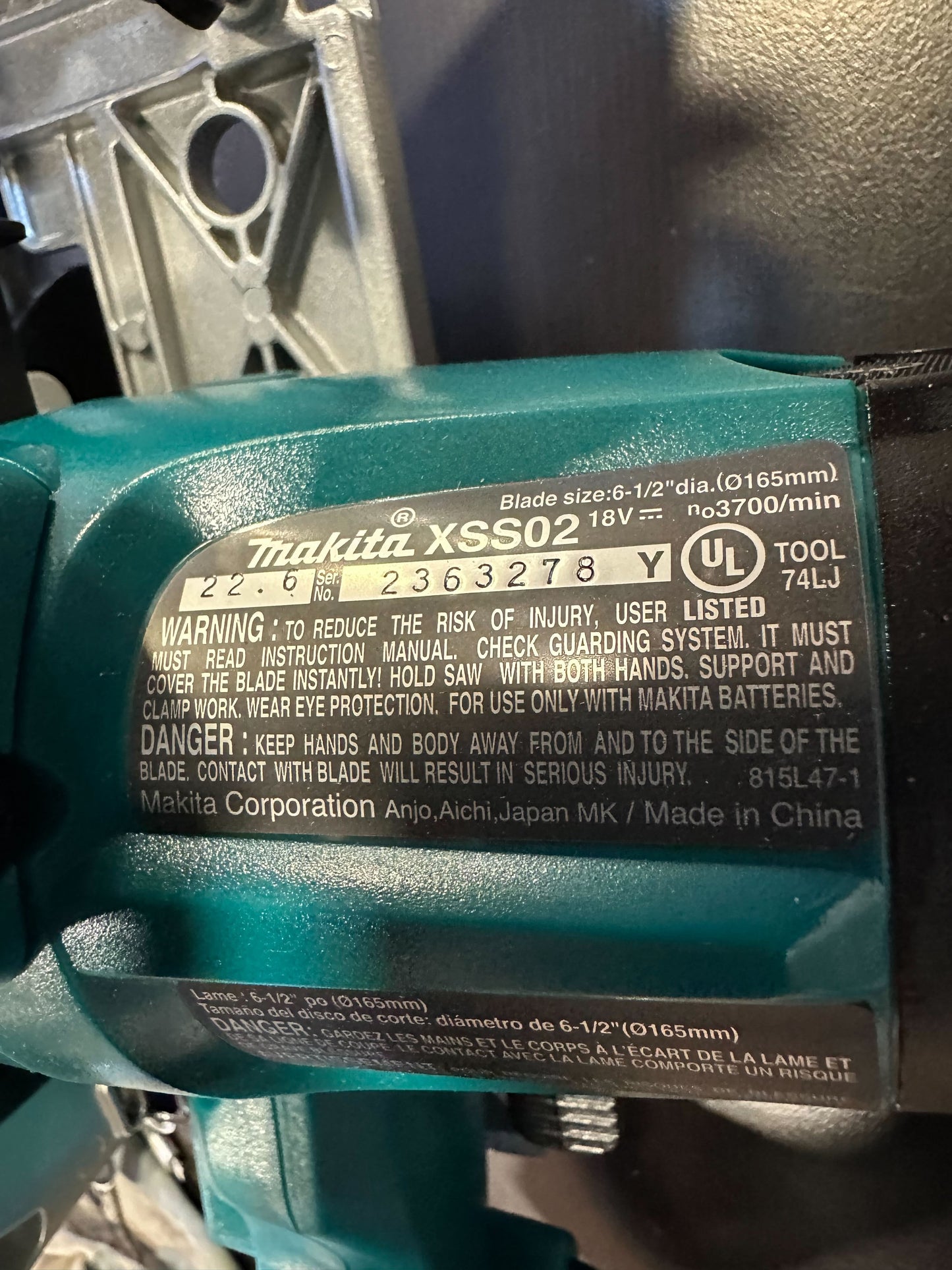 Makita XSS02 18V LXT Lithium-Ion Cordless 6-1/2" Circular Saw, Tool Only