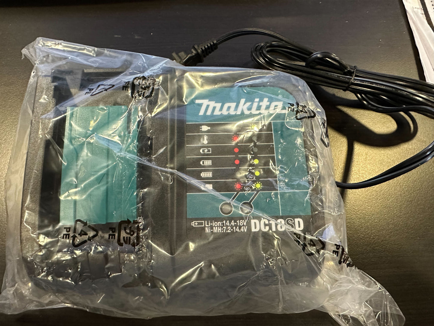 Makita DC18SD 7.2-18V Battery Charger