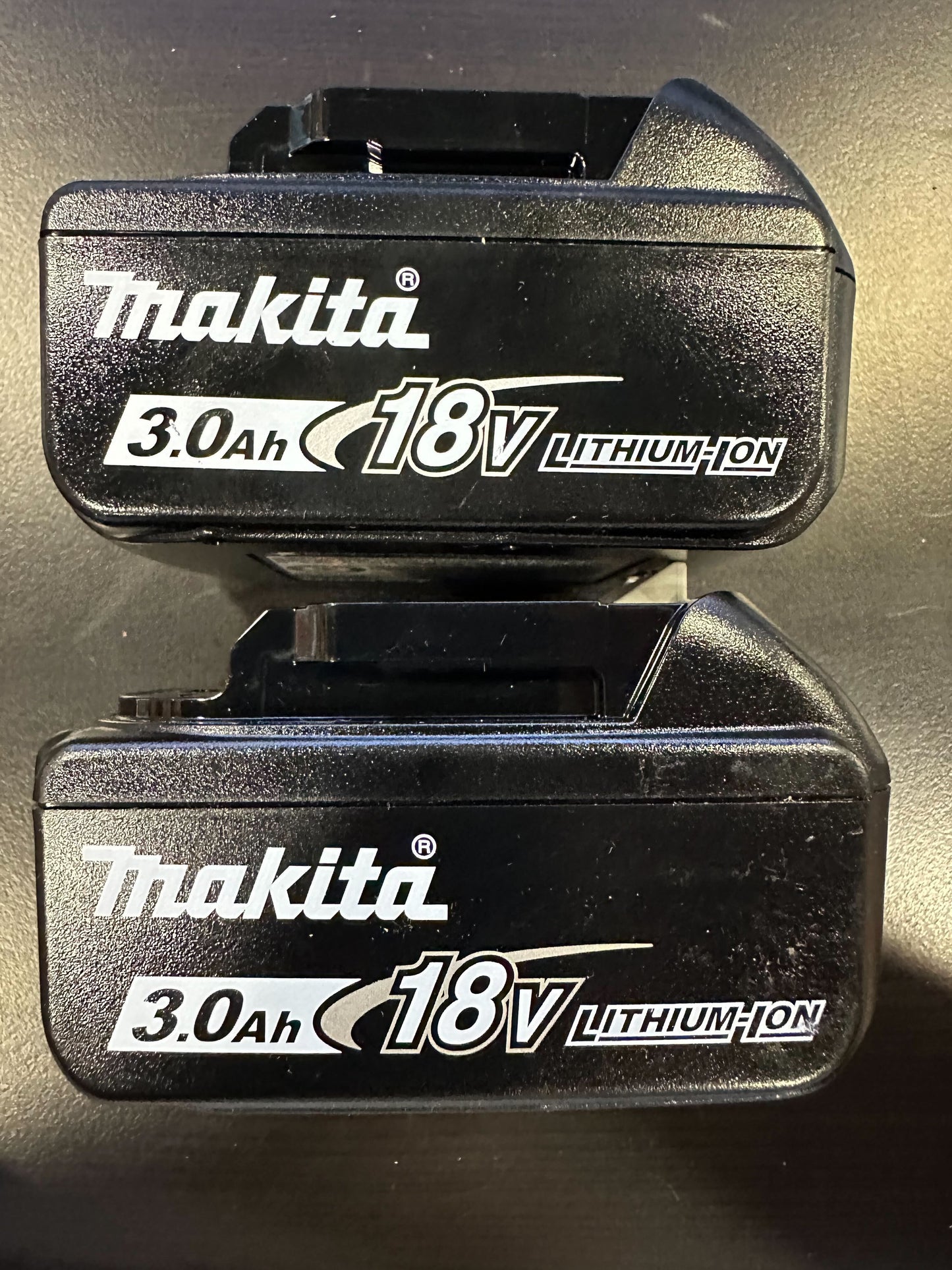 Makita BL1830B-2 18V LXT Lithium-Ion 2 3.0Ah Batteries