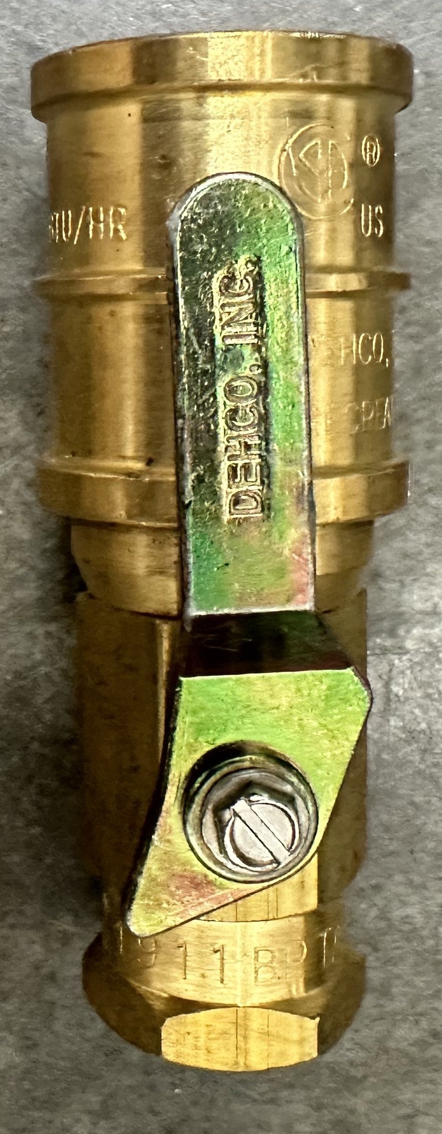 Delco MBS Propane Line Quick Disconnect Valve 1/4" FPT x QD Brass 829113