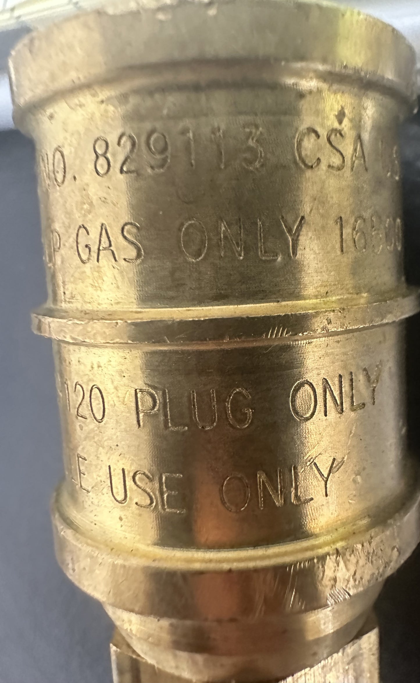 Delco MBS Propane Line Quick Disconnect Valve 1/4" FPT x QD Brass 829113