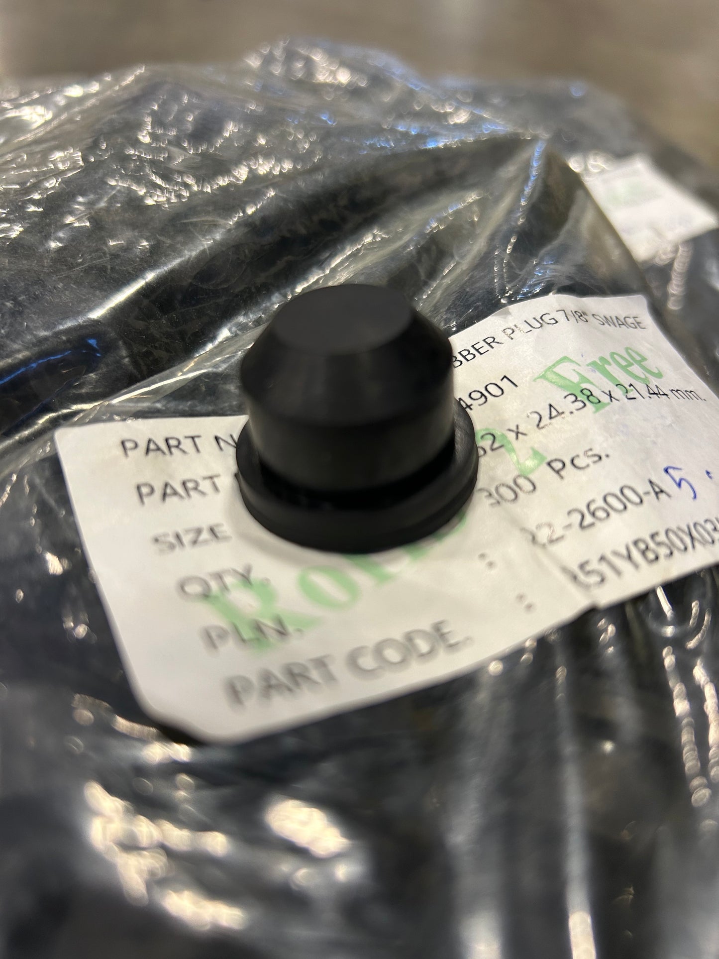 BAG OF 300 RUBBER PLUG, CAPLUG, 7/8" SWAGE, R51YB50X03LEN, 22-2600-A,