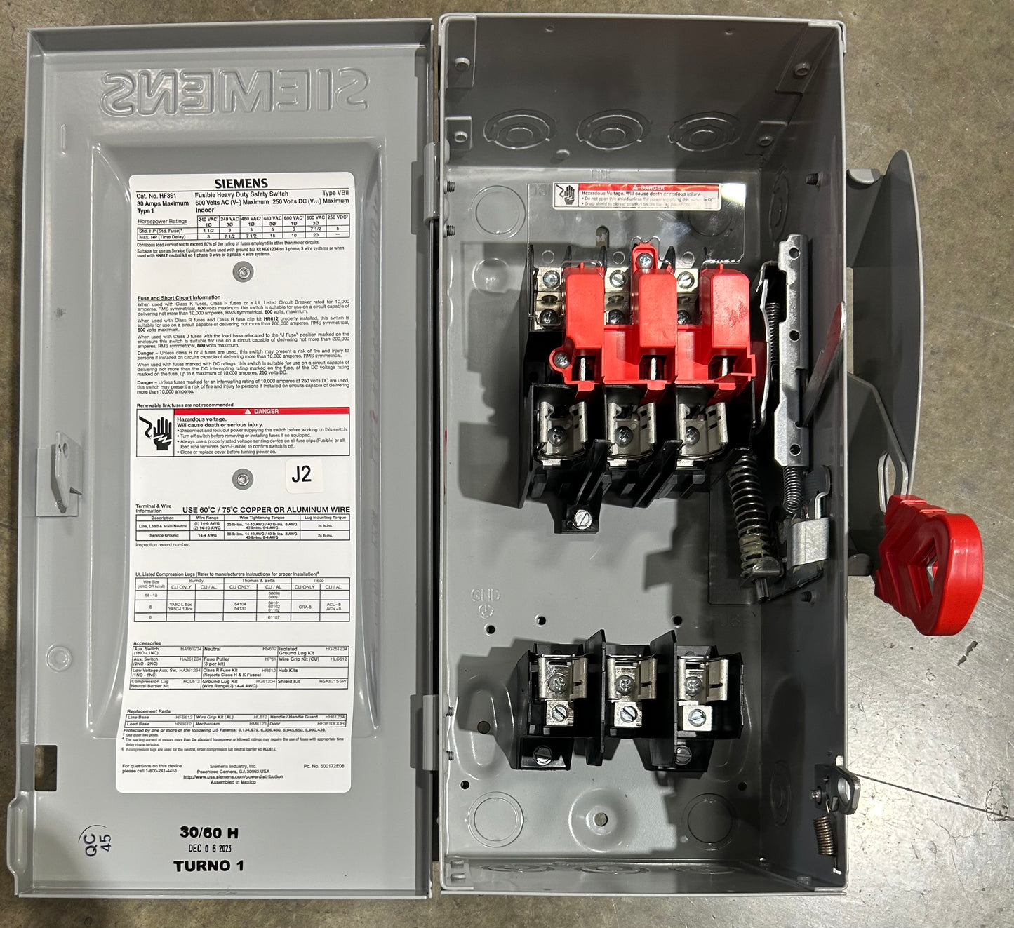 Siemens HF361 30-Amp 3 Pole 600-volt 3 Wire Fused Heavy Duty Safety Switches