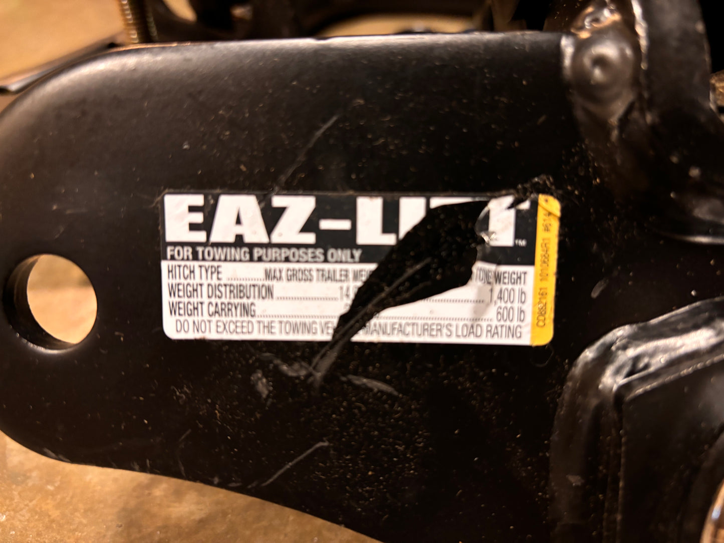 EAZ LIFT Camco Eaz-Lift Elite 1200lb Weight Distribution Hitch with Height Adjustable Forged Shank (48059)