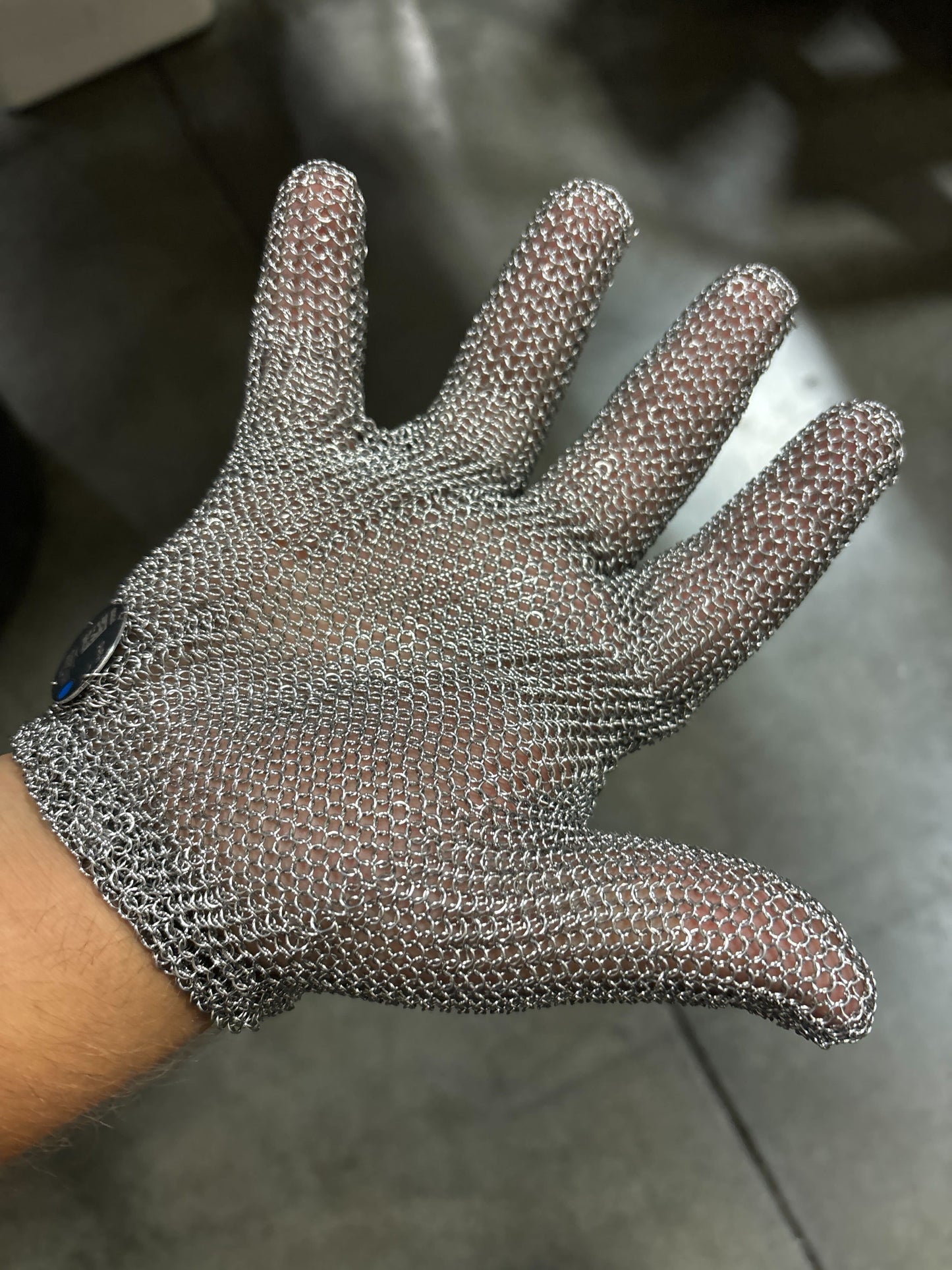 CM030004 Products Tucker Whizard Metal Mesh Glove, 100% Stainless Steel, Double Interlocked Metal Mesh, Chain Patented Self-Adjusting Tension Wrist, Large, Each, Silver