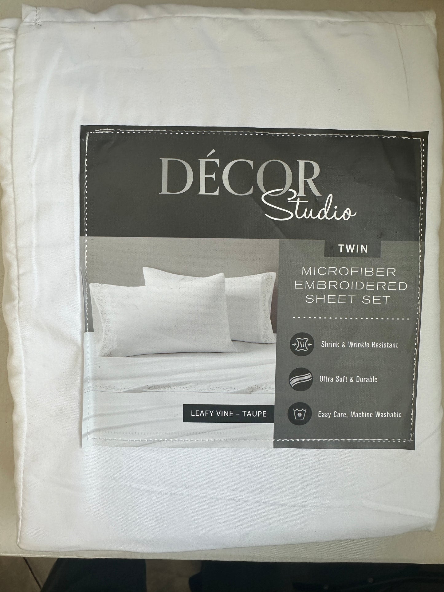 Decor Studio Leafy Vine Microfiber 4 Piece Sheet Set Taupe & White TWIN