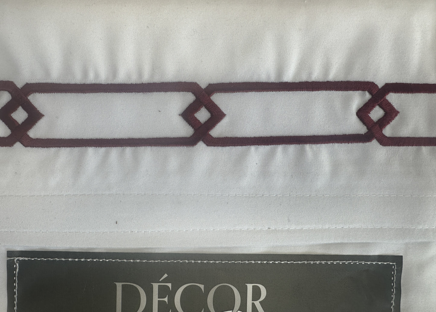 Decor Studio Chain Link Microfiber 4 Piece Sheet Set Red & White TWIN