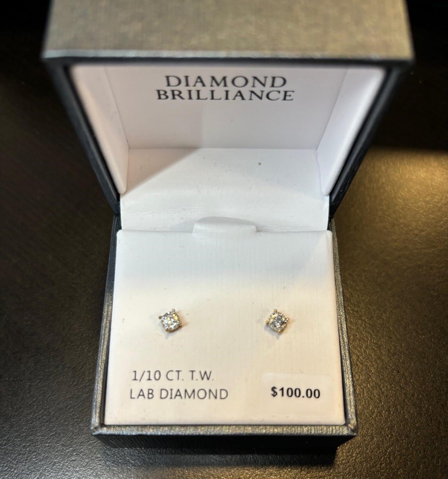 Diamond Brilliance 1/10 Carat T.W. Diamond Stud Earrings