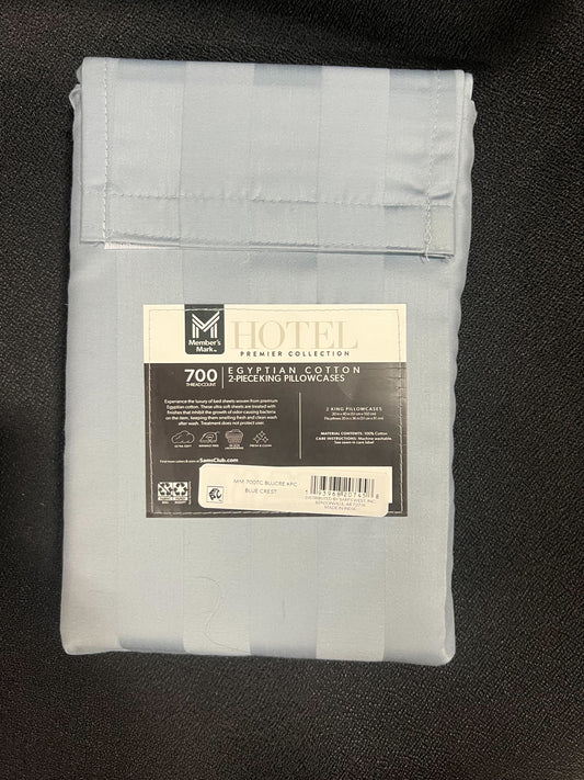 Member’s Mark 700-Thread-Count Solid Egyptian Cotton Pillowcases, Set of 2