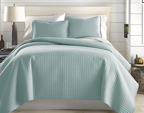 SOUTHSHORE FINE LINENS Vilano Oversized Blue Microfiber King Quilt and Sham Set