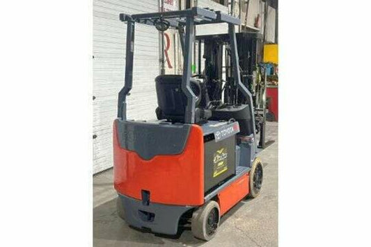 TOYOTA 5,000LBS CAPACITY FORKLIFT ELECTRIC 48V BATTERY WITH 4-STAGE MAST SIDESHIFT