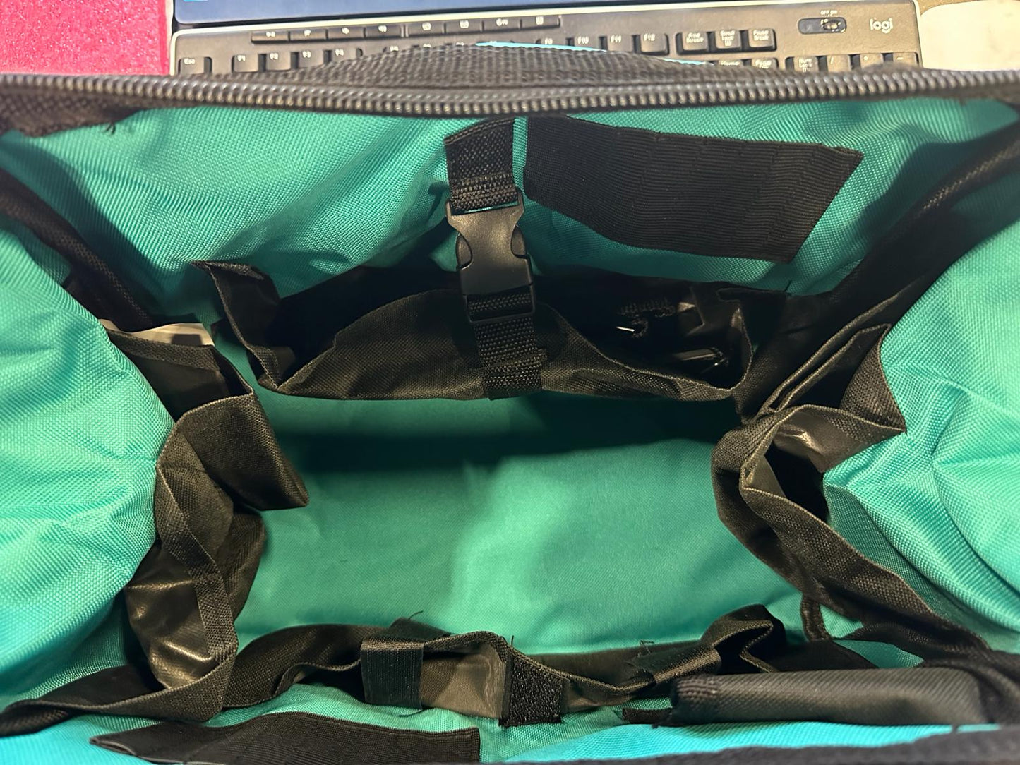 Makita Heavy-Duty 14" Contractor Tool Bag