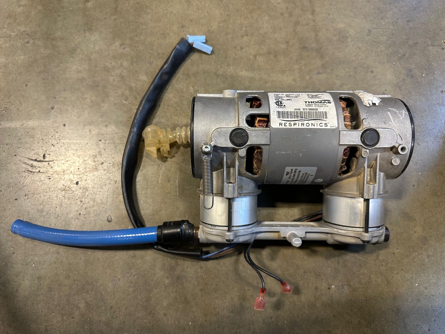 USED Electric Motor THOMAS 2450AE44-979 FASCO KS67050-01U Vacuum Air Comp 600279