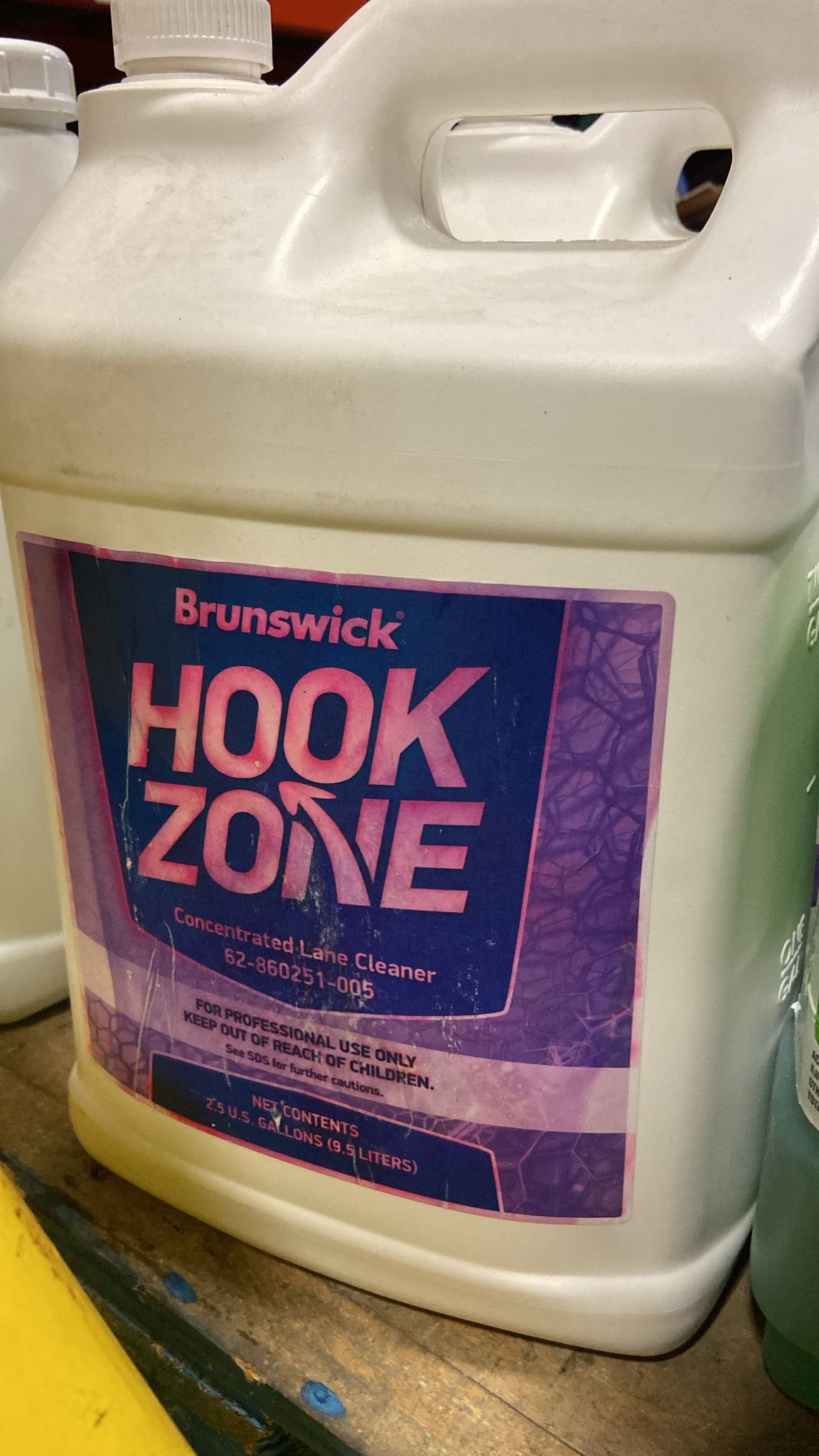 Brunswick Hook Zone Super Concentrated Lane Cleaner 2.5 Gal 62-860251-025