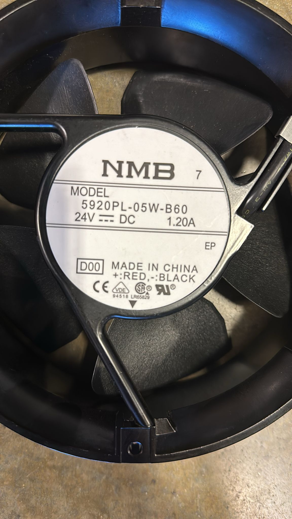 NMB- 5920PL-05W-B60 17251  Fan 24V 1.25A