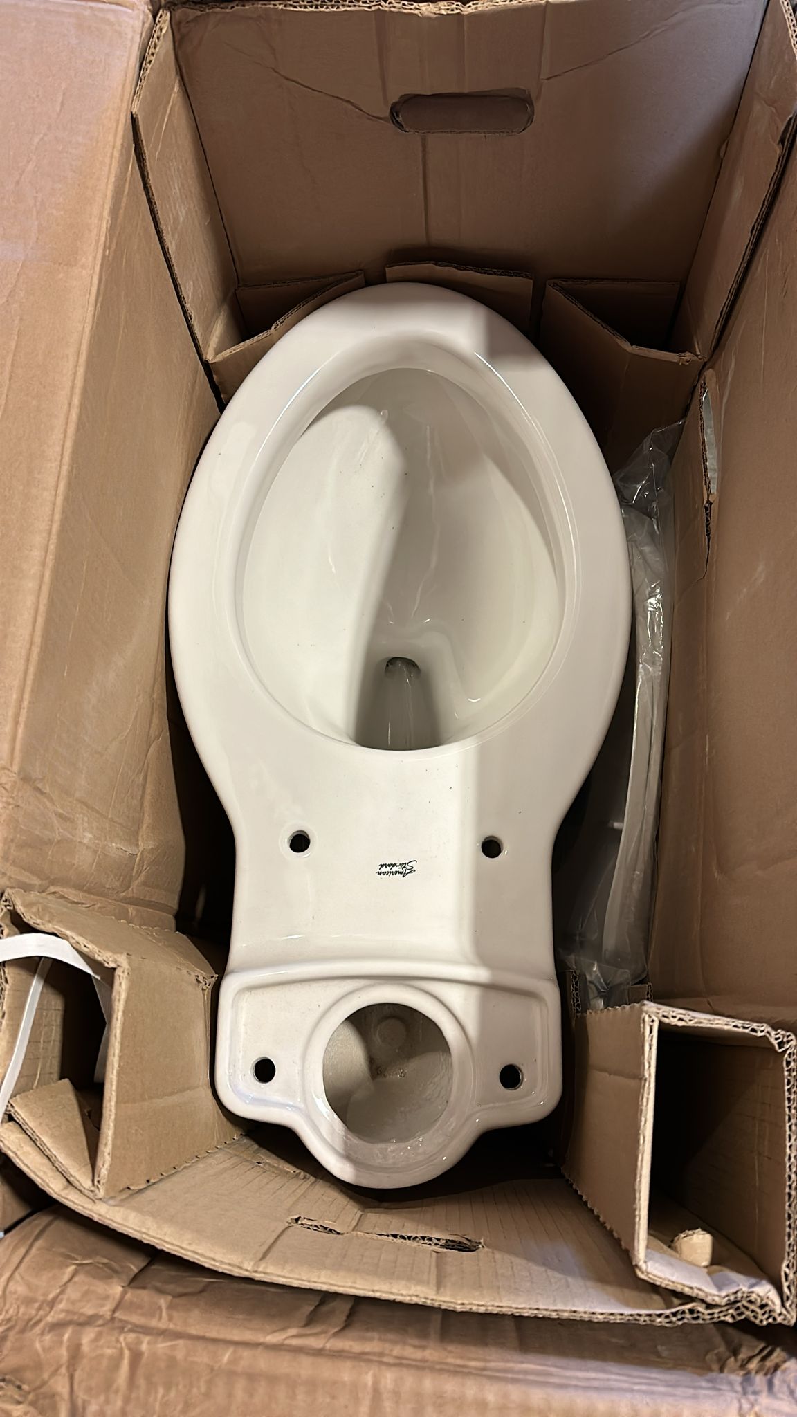 American Standard Cadet 3 toilet (tank lid not included)