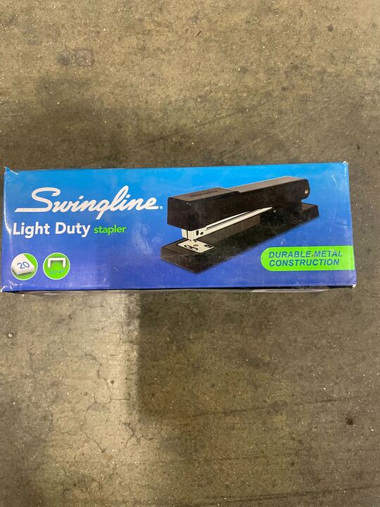 Swingline Stapler, Light Duty Desktop Stapler, 20 Sheet Capacity, Black (S7040501)