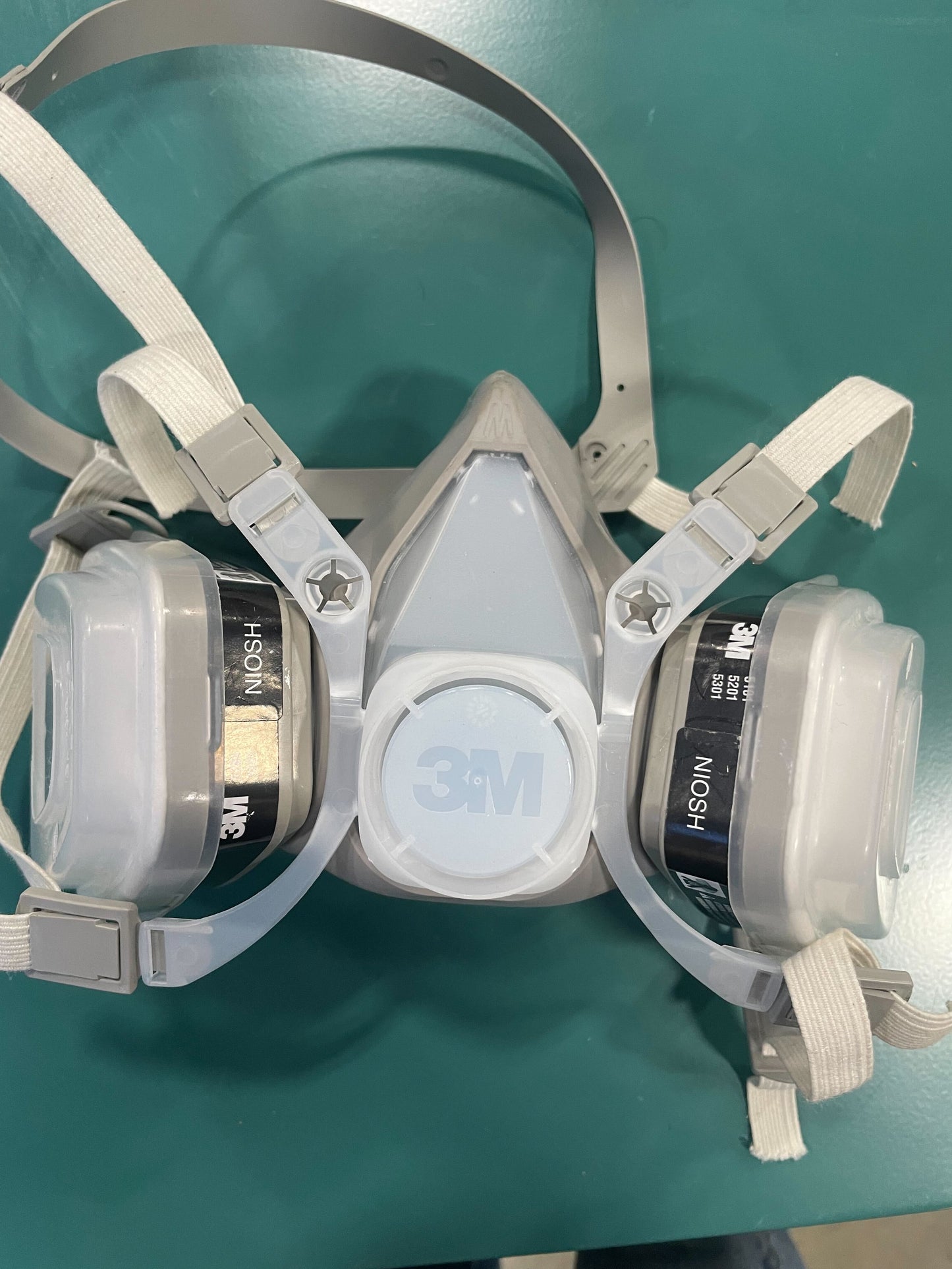 3M P95 / Organic Vapor Paint Project Reusable Respirator 6311, Large Size , NIOSH-APPROVED, Use For Professional Paint Spraying, Lightweight, Flexible, Thermoplastic Faceseal For Comfort (6311P1-DC)